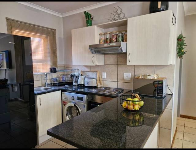 2 BEDROOM APARTMENT FOR SALE IN ESTHER PARK